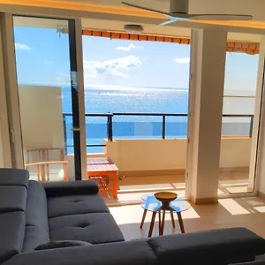 https://beachfront-primera-linea-de-playa-centro-de-fuengirola.es-andalucia.com
